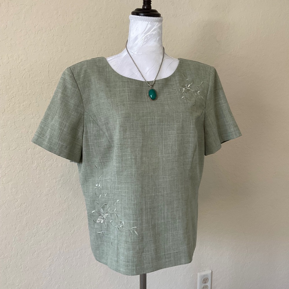 Vintage Sag Harbor Blouse Large Green Embroidered Button Back 90s Cottagecore